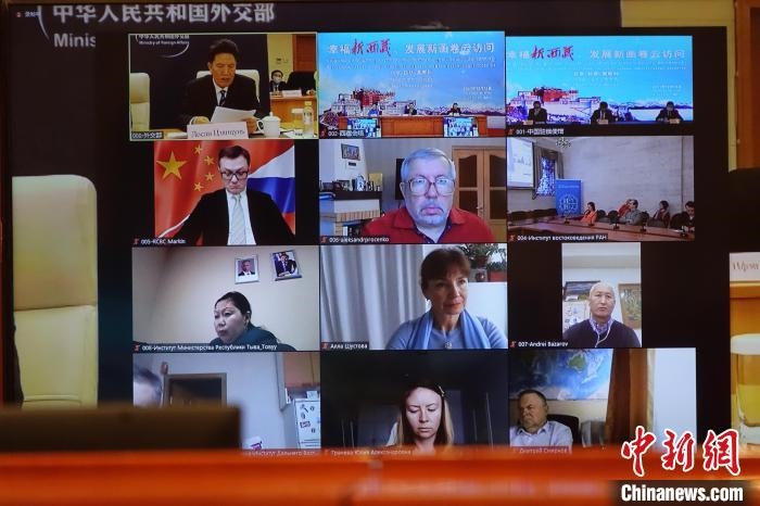 “幸福新西藏、發(fā)展新畫卷”云訪問(wèn)活動(dòng)在拉薩、北京、莫斯科等地同時(shí)舉行?！∪轿木?攝