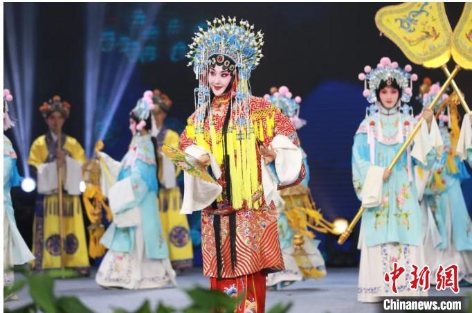 圖為，漢劇《貴妃醉酒》演出現(xiàn)場 武漢文旅局供圖