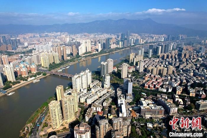 資料圖：城市高樓林立。 <a target='_blank' href='/'>中新社</a>記者 王東明 攝