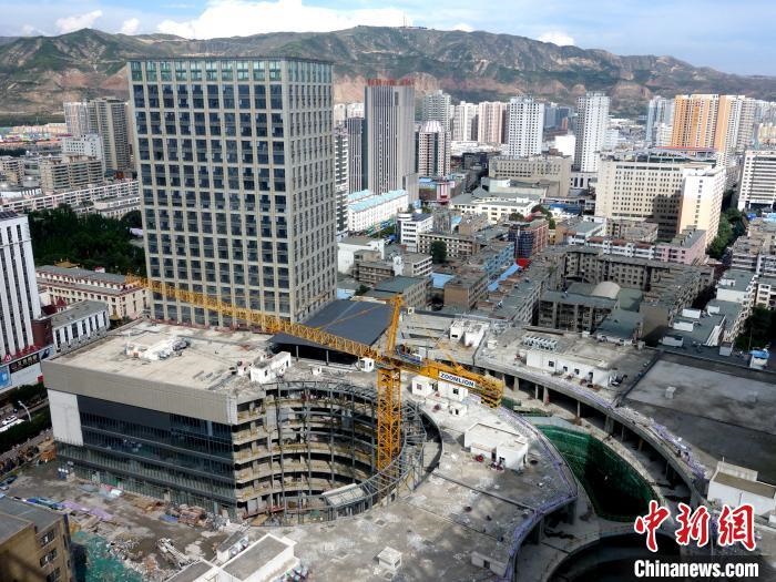 資料圖：城中區(qū)某商品住宅樓。 孫睿 攝