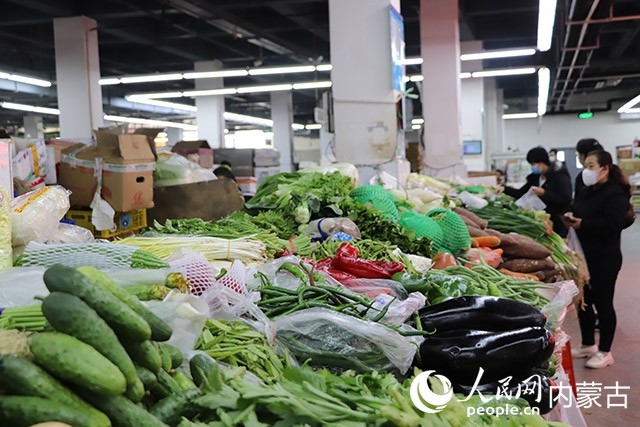 本輪疫情初期的美通農(nóng)產(chǎn)品批發(fā)市場(chǎng)。玉泉區(qū)融媒體中心供圖