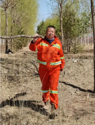 世界地球日，不忘治沙人3389.png