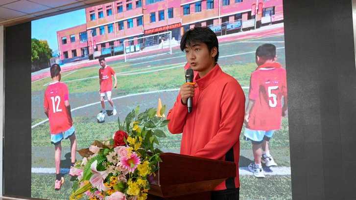 1750125493172127.jpg 足球3.jpg