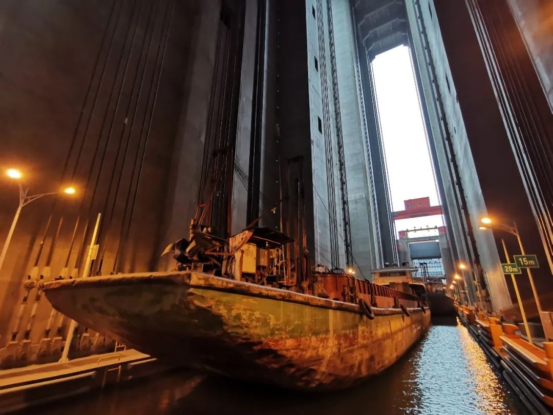 向家壩升船機(jī)船廂。鄭慶攝