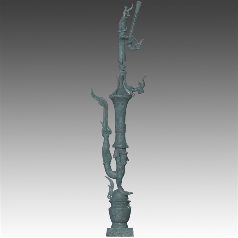 銅罍座倒立鳥足頂尊神像。四川省文物考古研究院供圖