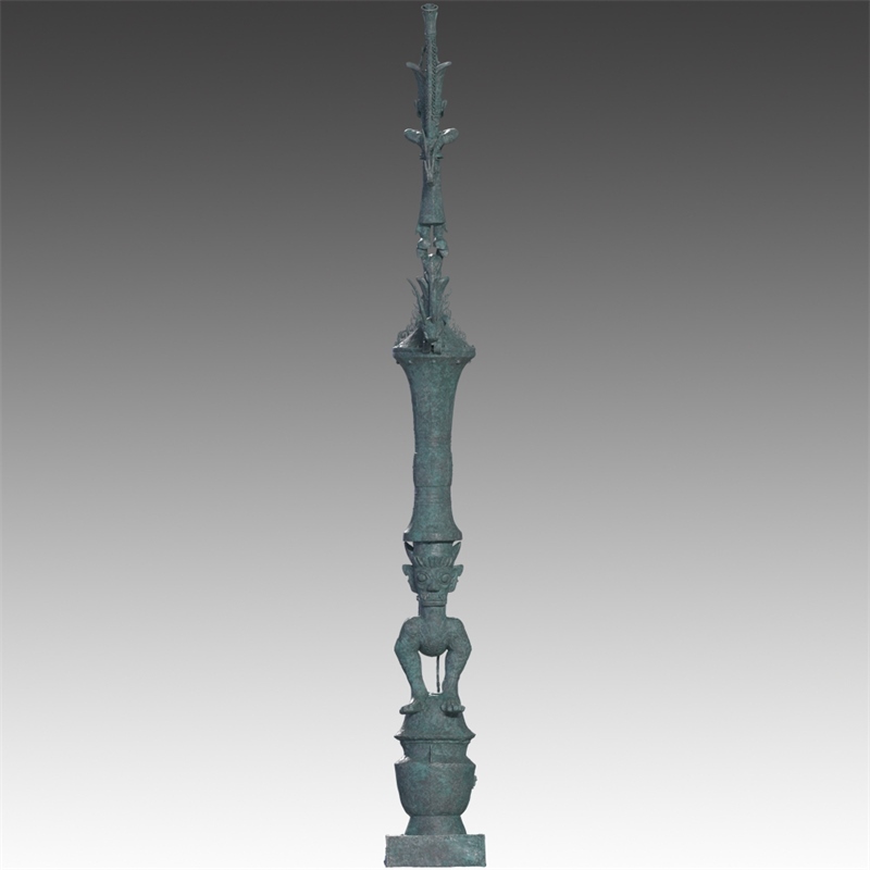 銅罍座倒立鳥足頂尊神像。四川省文物考古研究院供圖