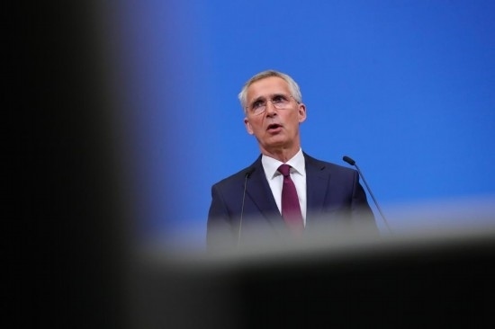 7月6日，在比利時布魯塞爾的北約總部，北約秘書長斯托爾滕貝格在會議后召開新聞發(fā)布會。新華社記者鄭煥松攝