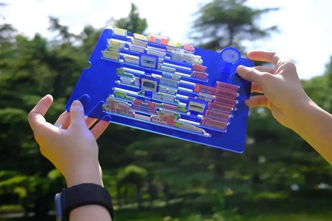 北京工業(yè)大學新版錄取通知書。校方供圖