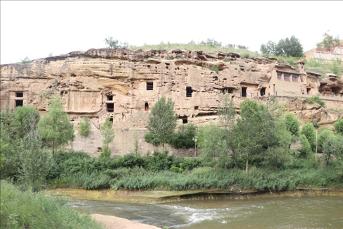 外國(guó)博主邂逅“塞上碑林”紅石峽 讀懂崖壁上的“榆林史詩(shī)”_fororder_圖片34