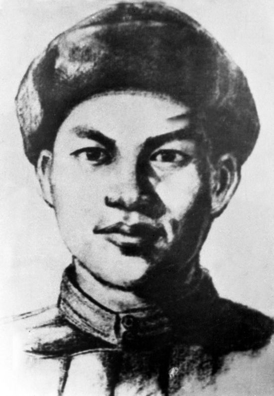  這是邱少云像。新華社發(fā)（資料照片）