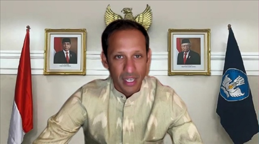 印尼教育、文化、研究和技術部部長納迪姆·馬卡里姆發(fā)表視頻致辭（清華大學東南亞中心供圖）