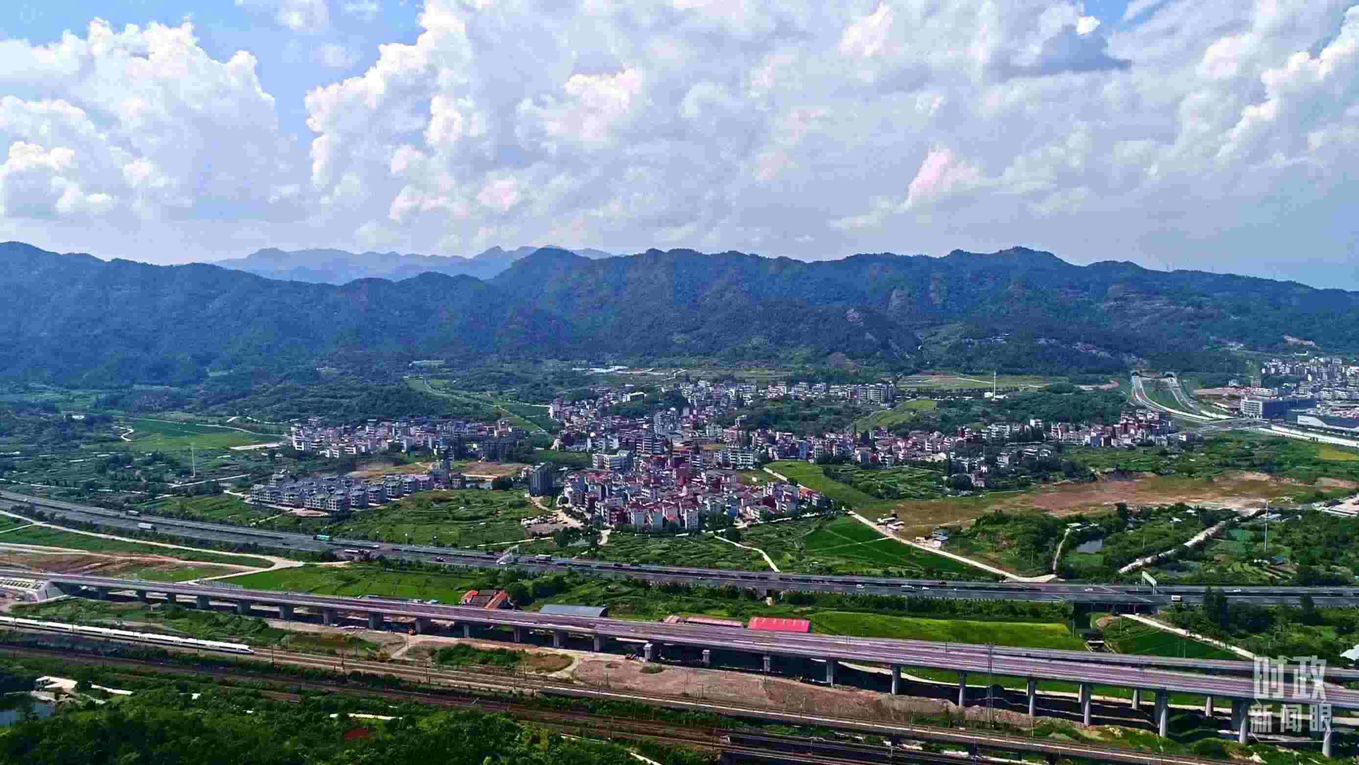 △李祖村航拍。（總臺央視記者范凱拍攝）