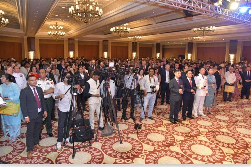 印度各界人士，各國駐印使節(jié)及外交官，中資企業(yè)、留學生和華僑華人等700余人出席招待會活動現(xiàn)場。中國駐印度大使館供圖