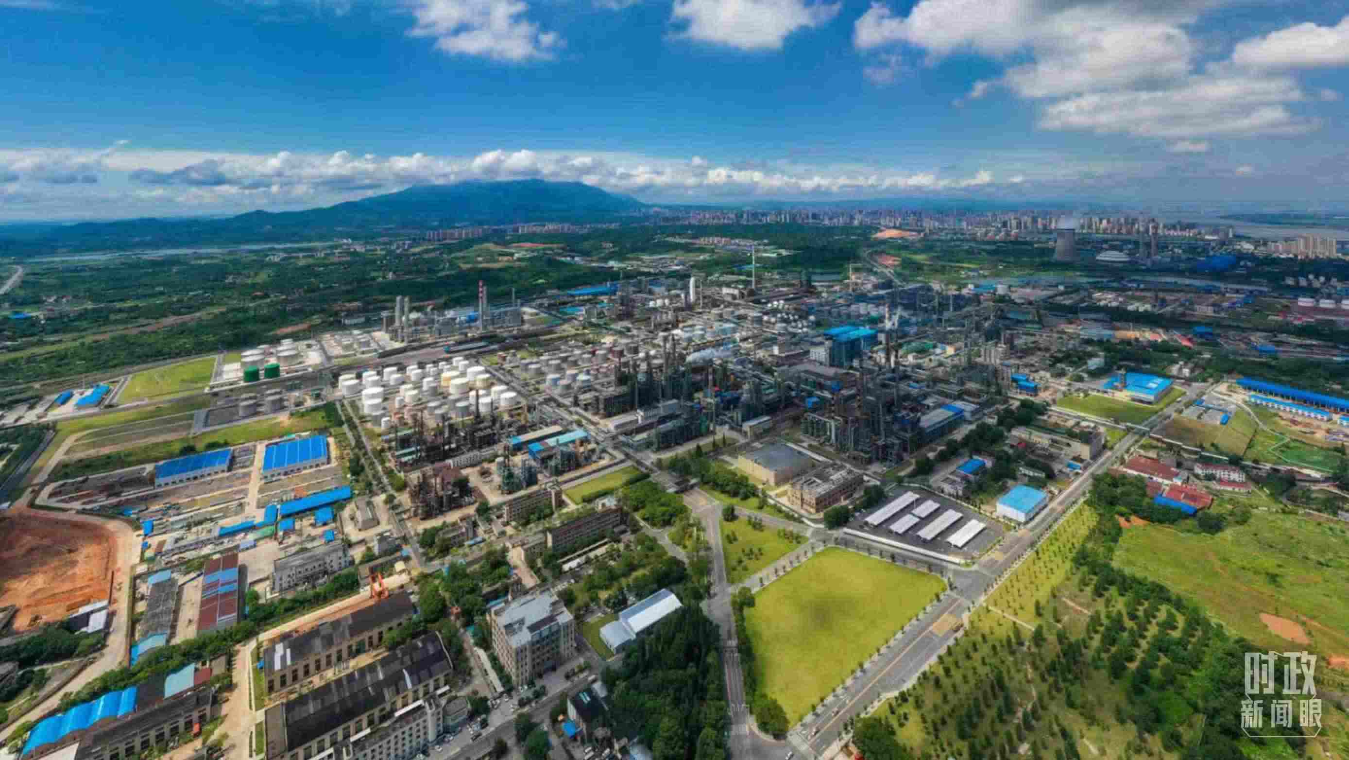 △中國(guó)石化九江分公司。（總臺(tái)記者劉陽拍攝）