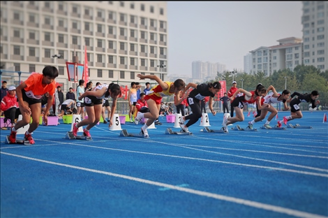 第59屆北京市中學(xué)生田徑運(yùn)動會暨北京學(xué)生金奧運(yùn)動隊(duì)田徑運(yùn)動會。北京市教委供圖