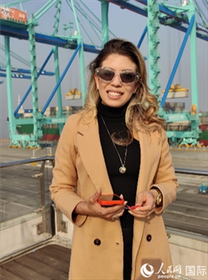 巴西《中北部傳媒集團(tuán)》記者拉尼艾莉接受采訪。人民網(wǎng)記者 符園園攝