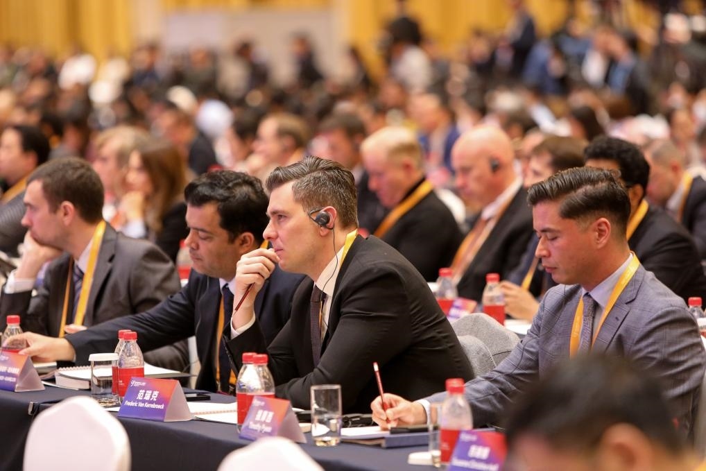 11月24日，論壇嘉賓在聆聽演講。新華社記者 辛夢(mèng)晨 攝