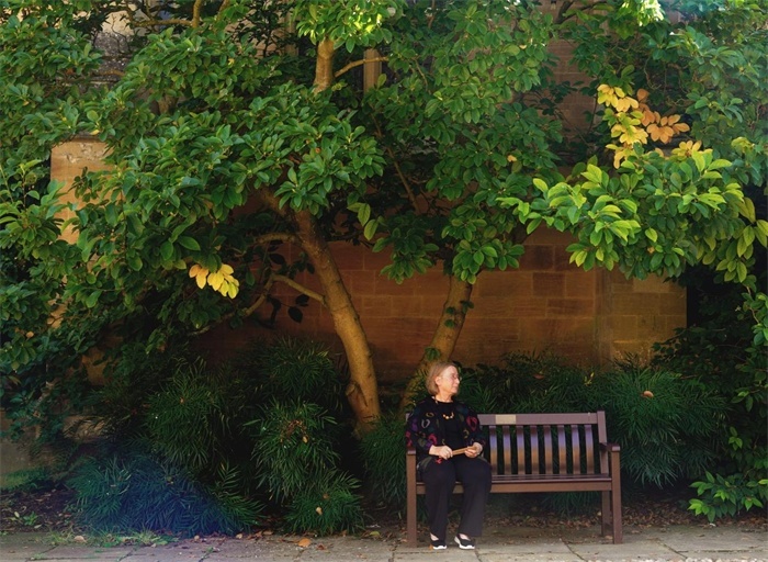 羅森在牛津大學墨頓學院。葛大龍攝