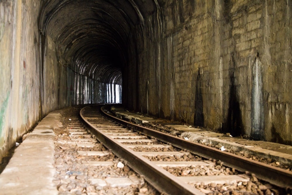 這是2013年3月22日拍攝的河口境內(nèi)的米軌鐵路。