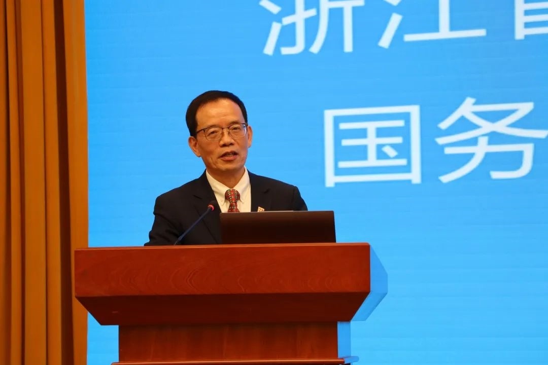 浙江省區(qū)域國別與國際傳播研究智庫聯(lián)盟首席專家、浙江師范大學(xué)非洲區(qū)域國別學(xué)學(xué)部學(xué)術(shù)委員會常務(wù)副主任劉鴻武致辭。主辦方供圖