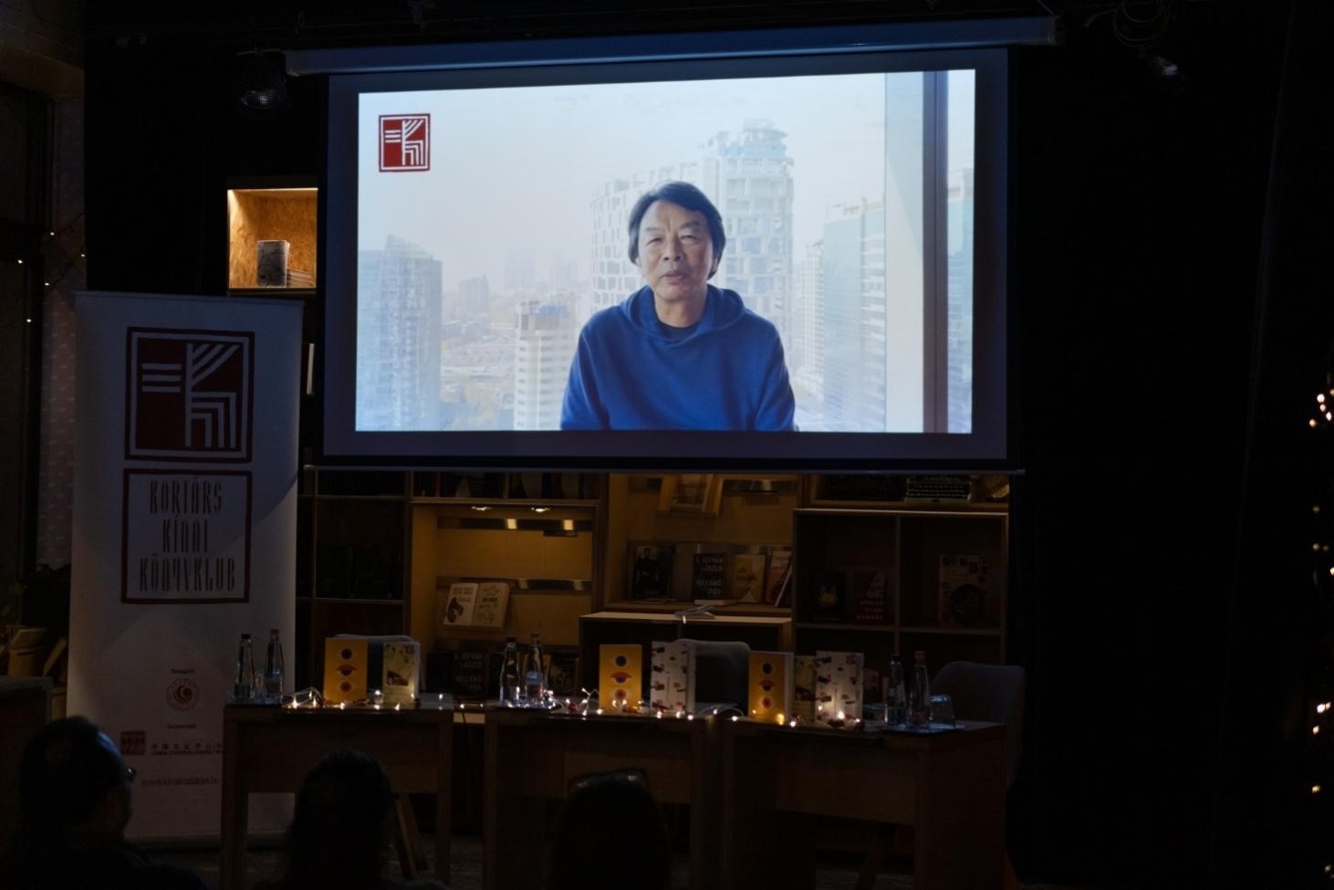 劉震云通過視頻介紹小說。摩爾多瓦尼·巴爾納巴斯攝