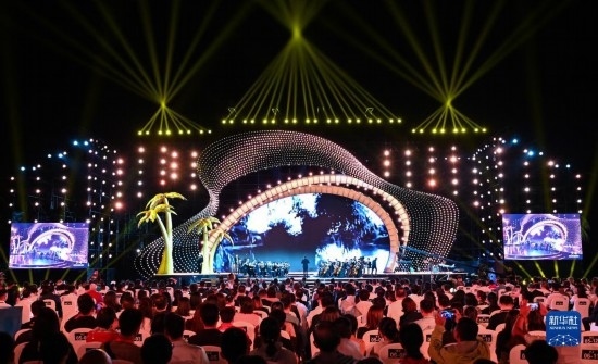 12月16日拍攝的第五屆海南島國際電影節(jié)開幕式現(xiàn)場。