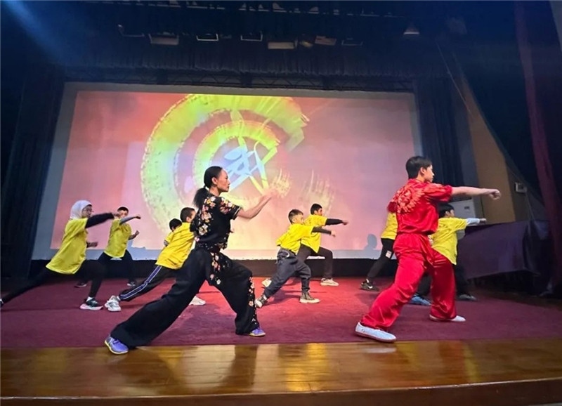 圖為2023“中華文化大樂園—埃及開羅營”閉幕式活動現(xiàn)場。主辦方供圖