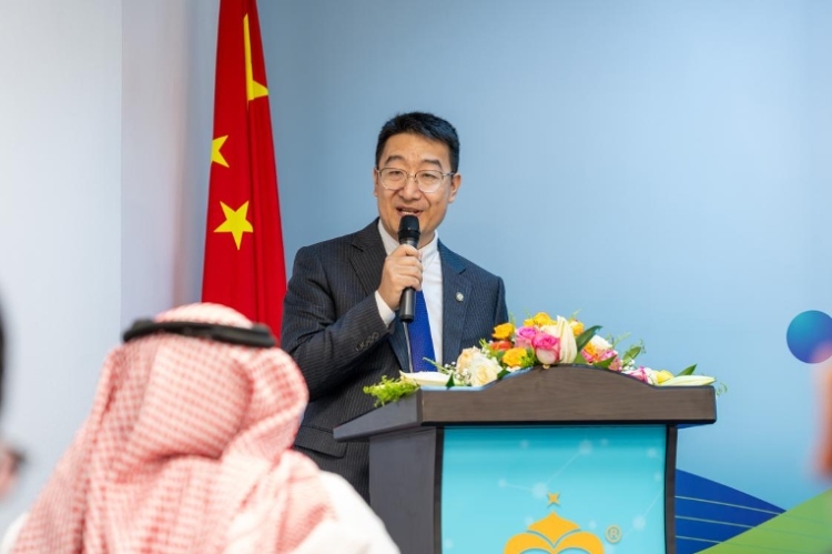 沙特智慧宮語言公司董事長馬永亮致辭。主辦方供圖