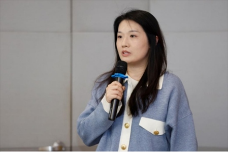人民在線產(chǎn)品研發(fā)部主任、人民版權(quán)負(fù)責(zé)人劉曉曈發(fā)言