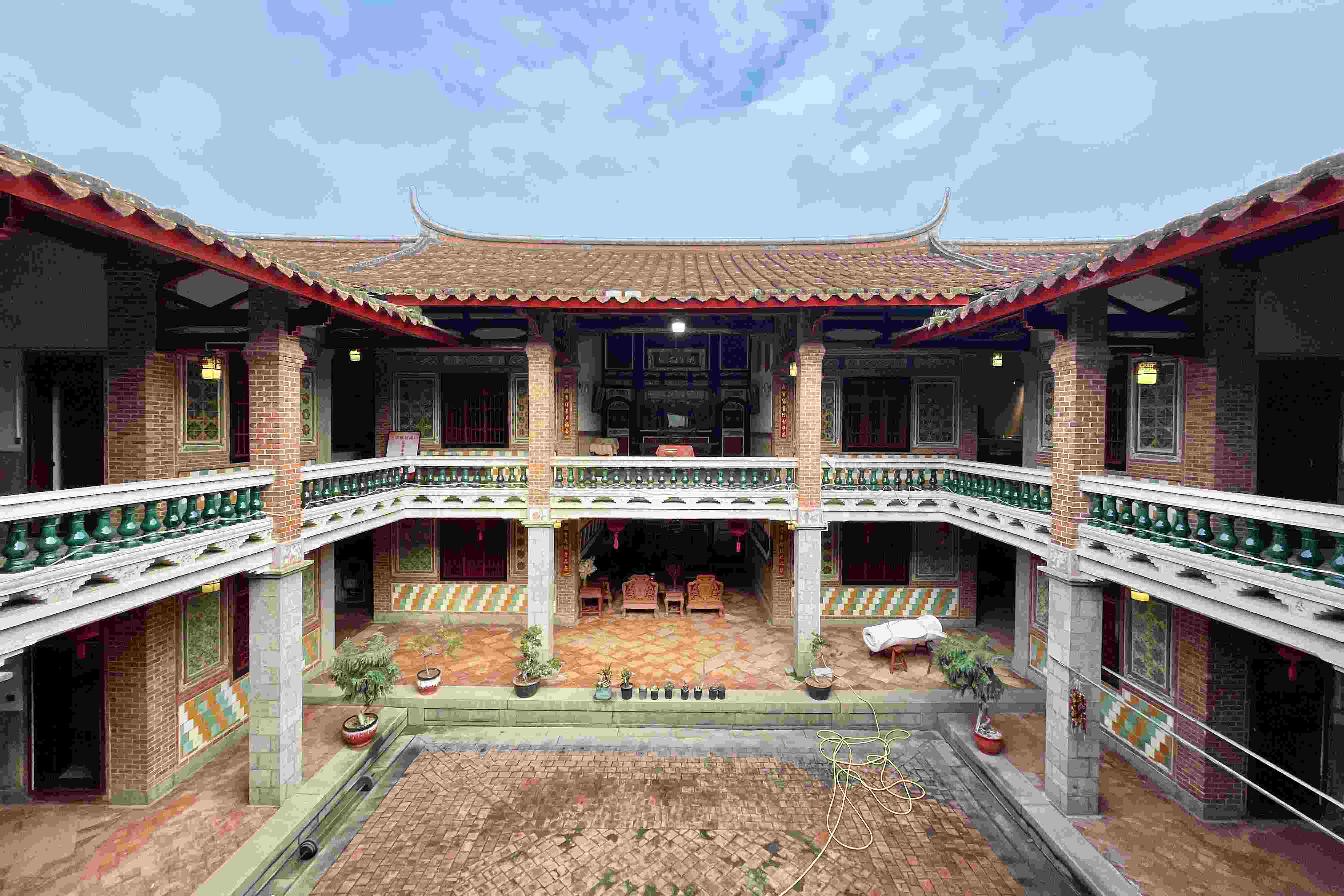 遠(yuǎn)峰厝。林瑤 攝