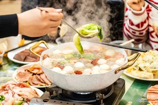 華南理工大學(xué)推出火鍋年夜飯。校方供圖