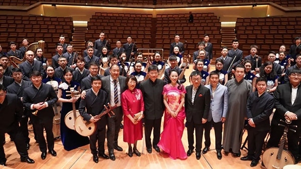 “”天地永樂·中國節(jié)“”音樂會演出人員合影。中國駐德國大使館供圖