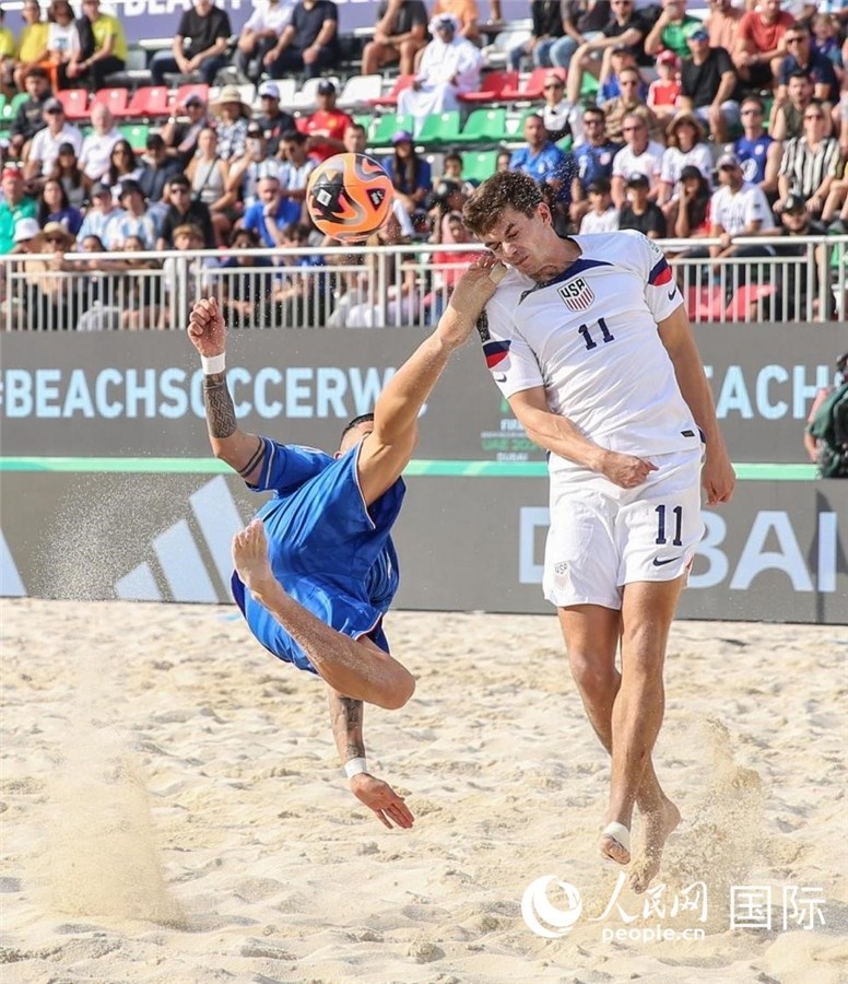 2月15日，意大利隊(duì)對(duì)陣美國隊(duì)。人民網(wǎng)塔里克·易卜拉欣攝