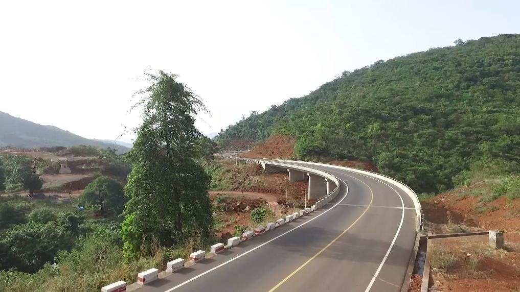 中塞友誼公路。