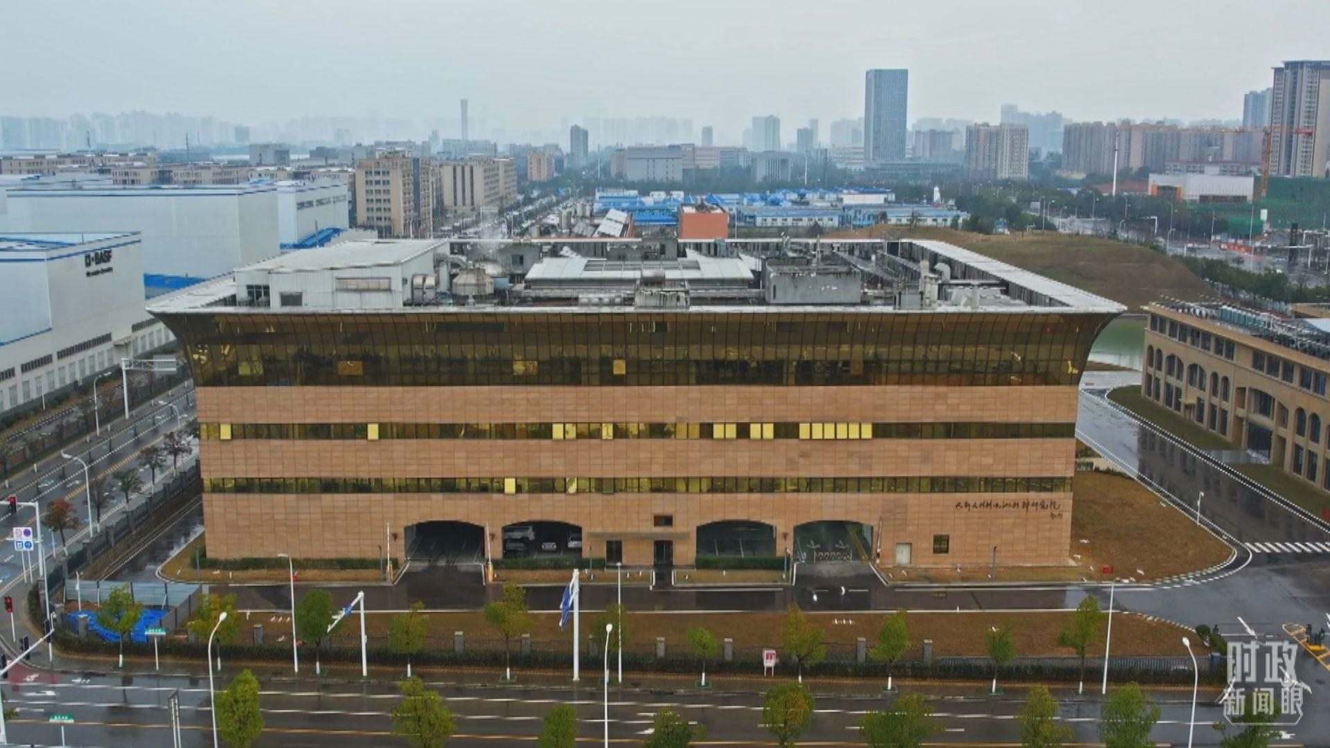 △巴斯夫杉杉電池材料有限公司。（總臺(tái)記者陳稼、楊侃拍攝）