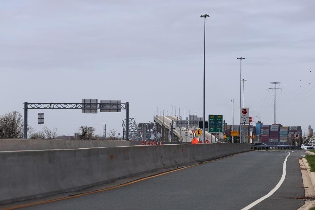 這是3月26日在美國(guó)馬里蘭州巴爾的摩拍攝的坍塌的大橋。新華社記者胡友松攝