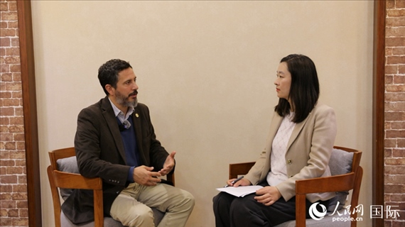 阿根廷布宜諾斯艾利斯大學(xué)阿根廷—中國研究中心主任、阿根廷知名漢學(xué)家畢嘉宏（Ignacio Villagran）接受人民網(wǎng)記者專訪。人民網(wǎng)記者 周雨攝