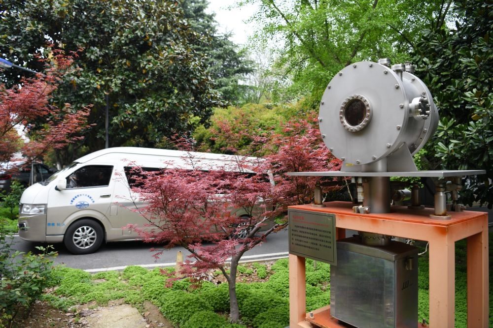 2024年4月6日，在位于安徽合肥的中國科學技術大學，自主研制的原位實驗裝置準備運往上海光源開展實驗。