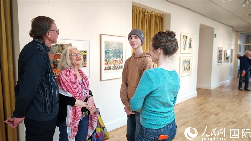 參加講座活動(dòng)的瑞典聽眾。人民網(wǎng)記者殷淼攝