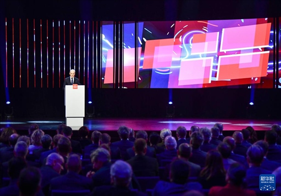 4月21日，挪威首相斯特勒在德國(guó)漢諾威工業(yè)博覽會(huì)開幕式上致辭。挪威是今年展會(huì)主賓國(guó)。新華社記者 任鵬飛 攝