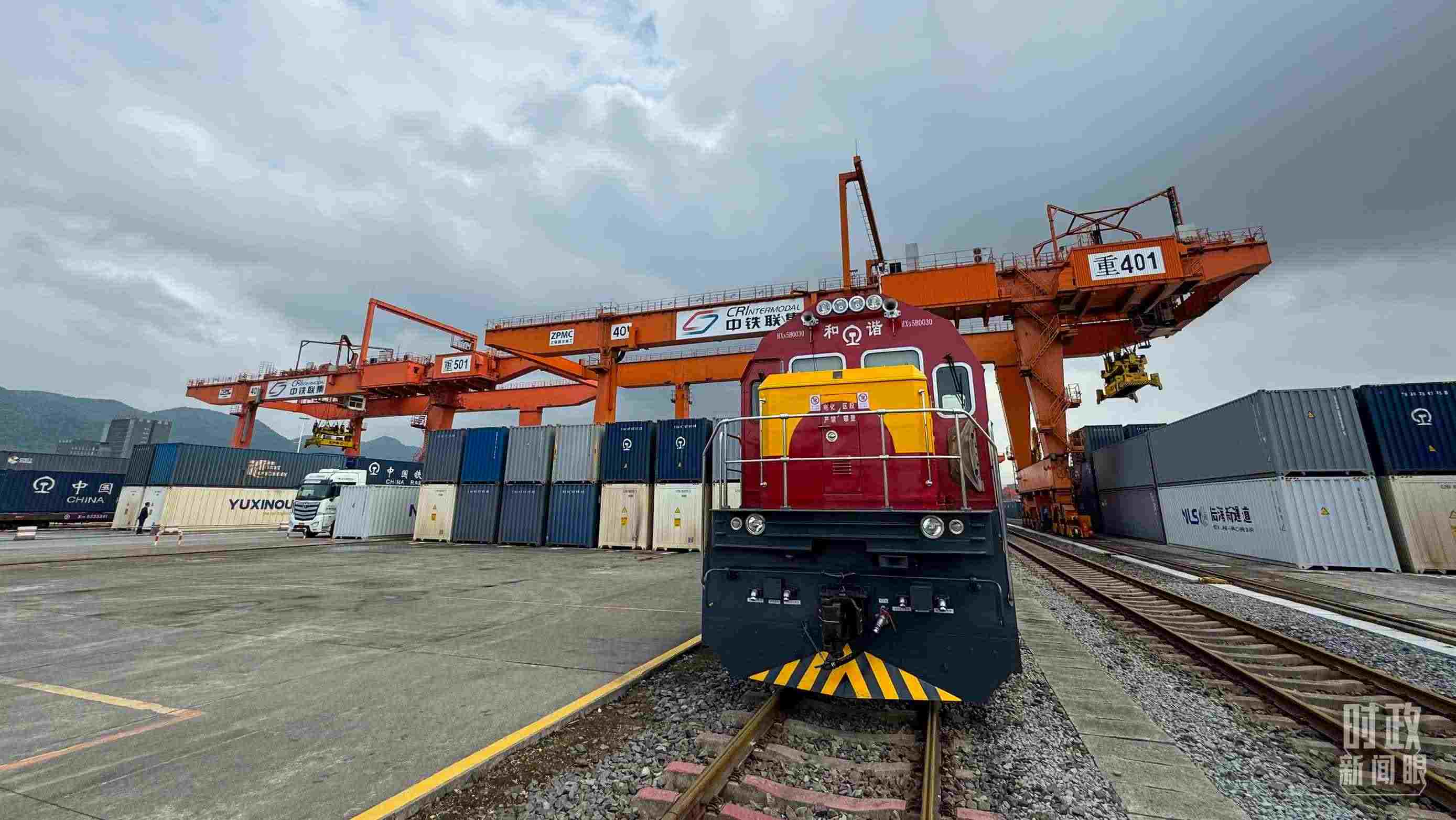 △重慶國(guó)際物流樞紐園區(qū)。（總臺(tái)央視記者許永松拍攝）