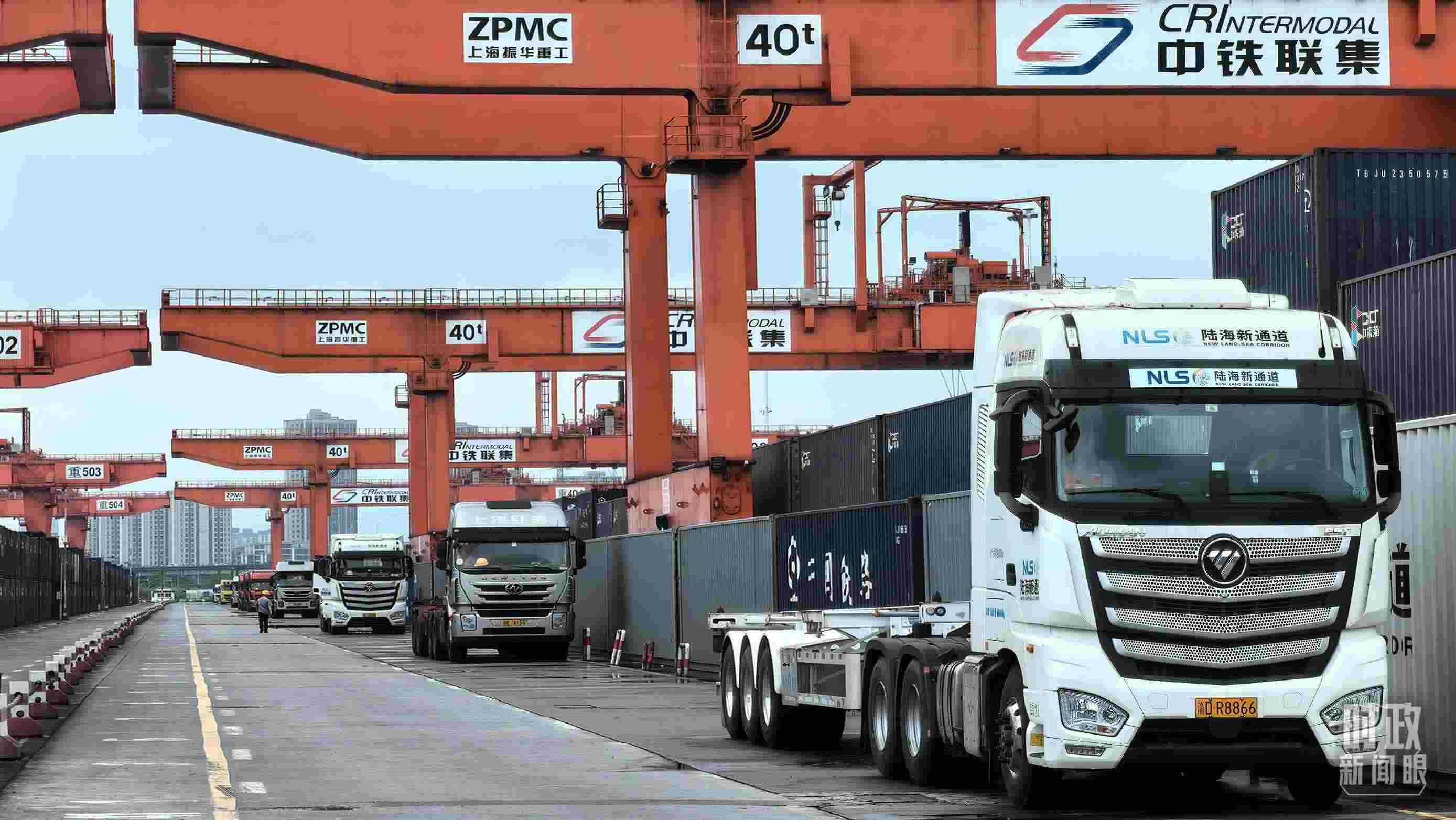 △重慶國(guó)際物流樞紐園區(qū)。（總臺(tái)央視記者趙化拍攝）