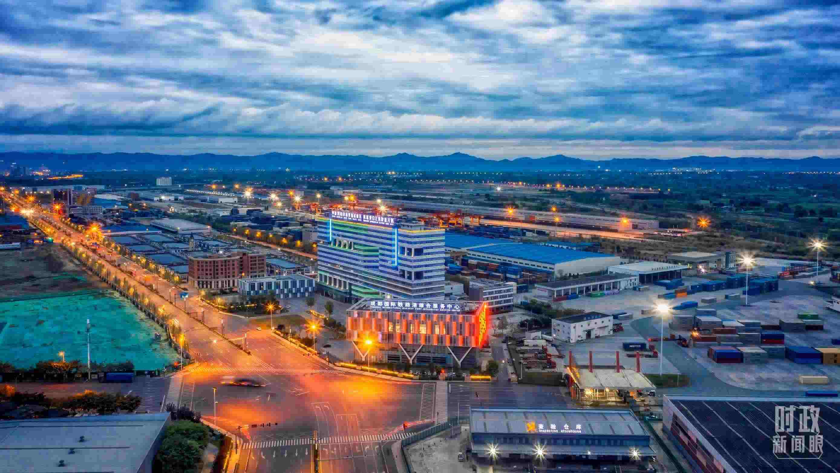 △成都國際鐵路港內(nèi)陸港口。（圖/視覺中國）