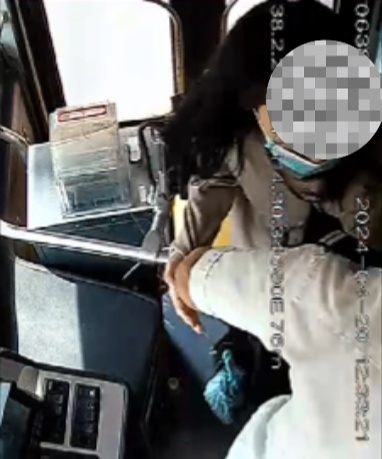 公交車(chē)上他一聲大吼！魏杰，好樣的！