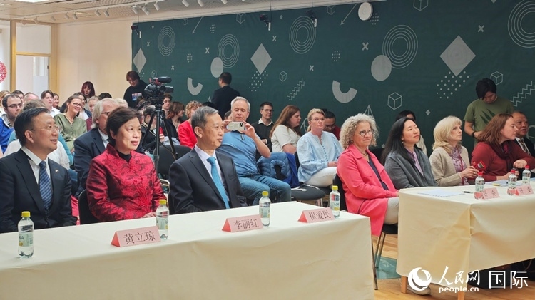 “漢語橋”瑞典賽區(qū)預(yù)選賽現(xiàn)場。人民網(wǎng)記者 殷淼攝