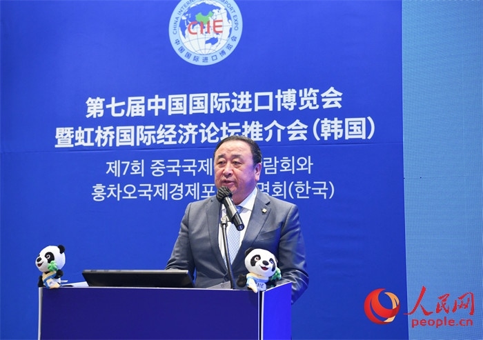中國國際進口博覽局黨委書記、副局長孫成海致辭。 人民網(wǎng) 程安康攝