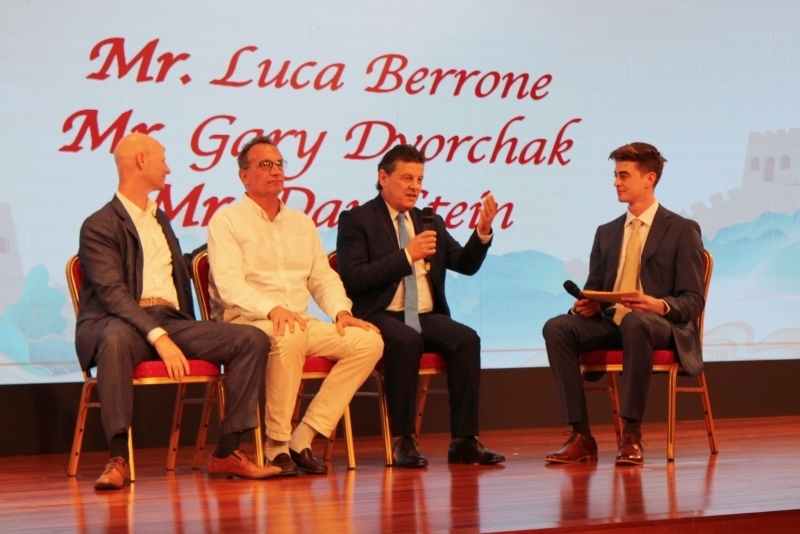 2、在故事分享環(huán)節(jié)，多名友好人士分享他們與中國(guó)的故事。 伊莎貝爾·羅德里格斯攝