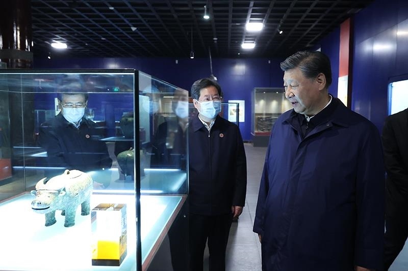 △2022年10月28日，習(xí)近平總書記在河南安陽市殷墟博物館考察。