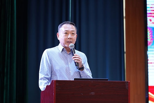 北京大鸞翔宇慈善基金會理事長、周恩來侄外孫沈清講述周恩來的讀書故事。