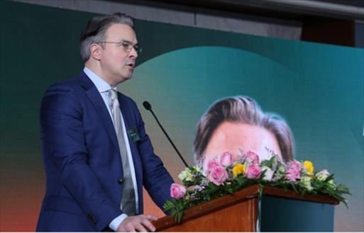 沙特電信Center 3首席戰(zhàn)略官拉斐爾·朱安致辭。中國(guó)聯(lián)通沙特公司供圖